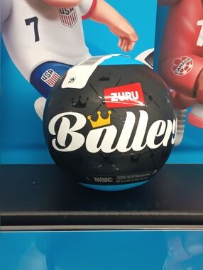 ZURU FIFA World 2026 Ballers Mystery Capsule - 1 Random Figure - 42 to Collect⚽️